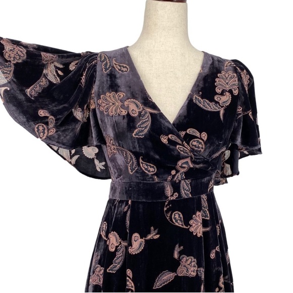 Velvet Cape-Sleeve Floral/ Paisley Dress - Picture 6 of 6